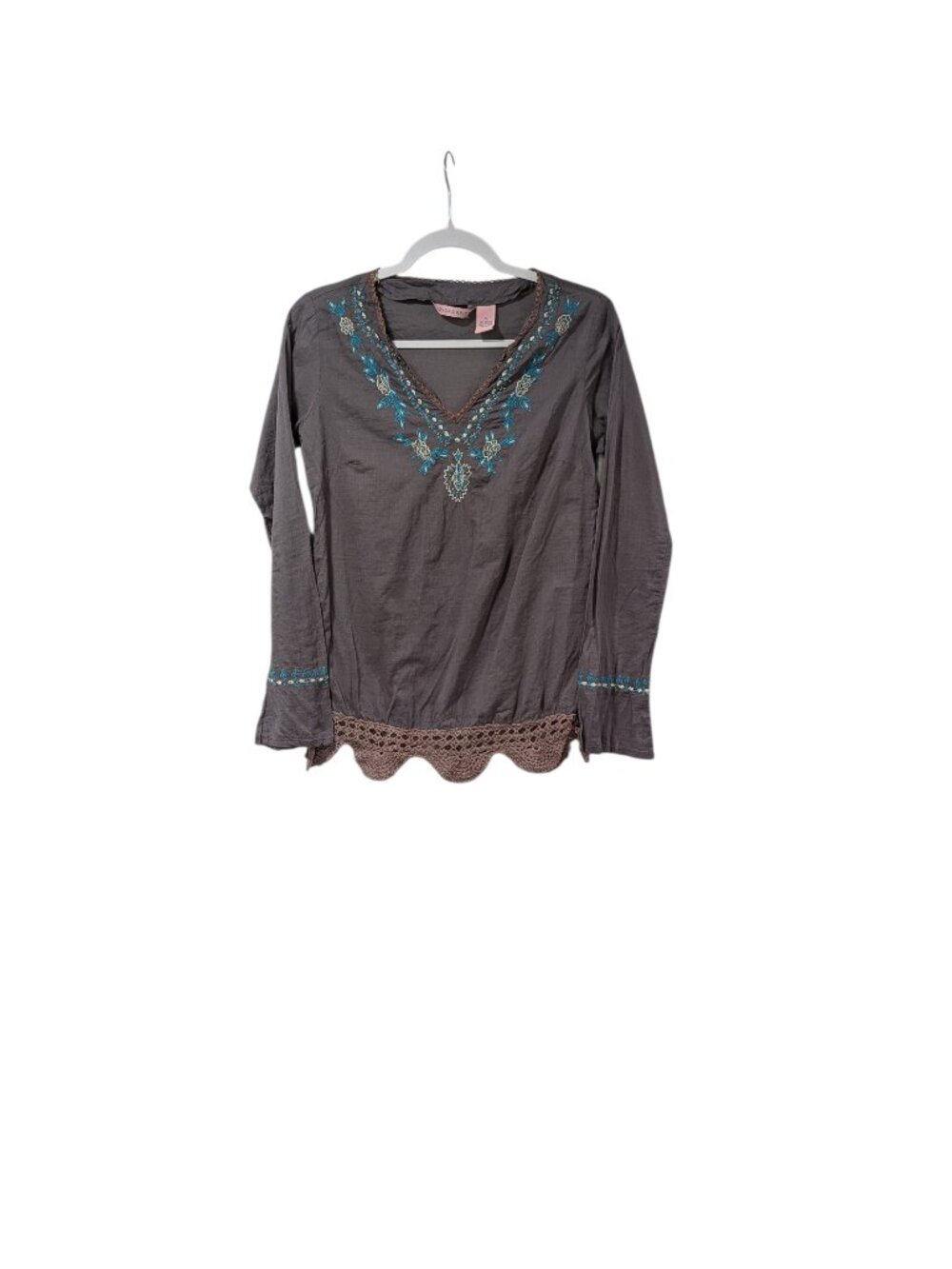 Overdrive Vintage Gray Crotchet Lace Embroidered V-Neck Blouse Bohemian Sz S